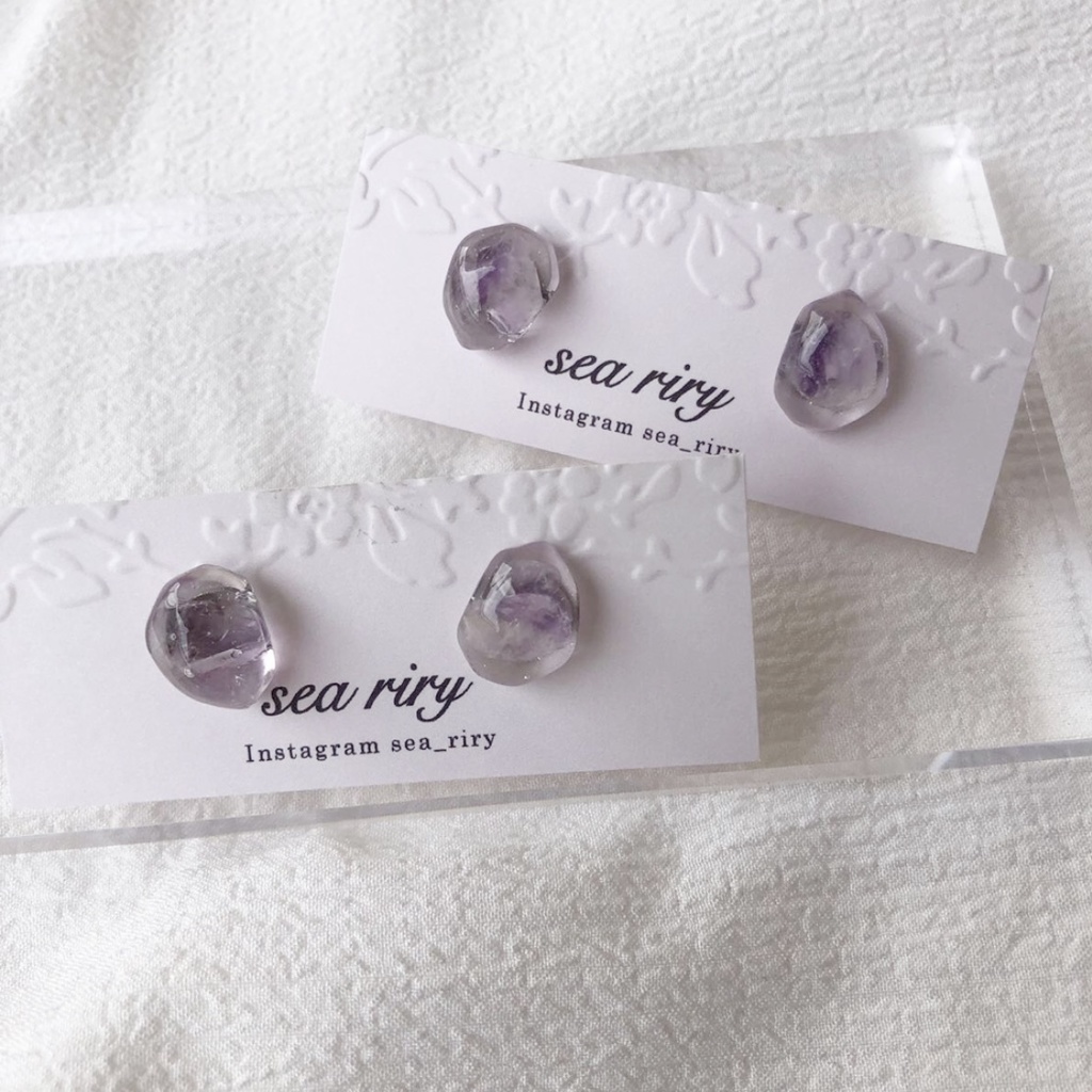 no.12 アメジストの1粒ピアス 天然石 アメジスト パープル 1粒 レジンピアス ハンドメイドピアス
