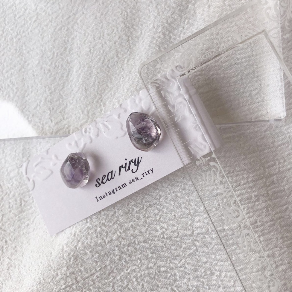 no.12 アメジストの1粒ピアス 天然石 アメジスト パープル 1粒 レジンピアス ハンドメイドピアス