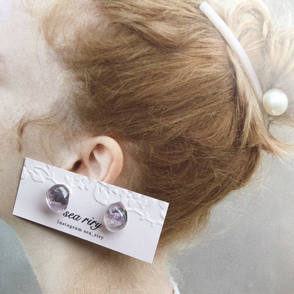 no.12 アメジストの1粒ピアス 天然石 アメジスト パープル 1粒 レジンピアス ハンドメイドピアス