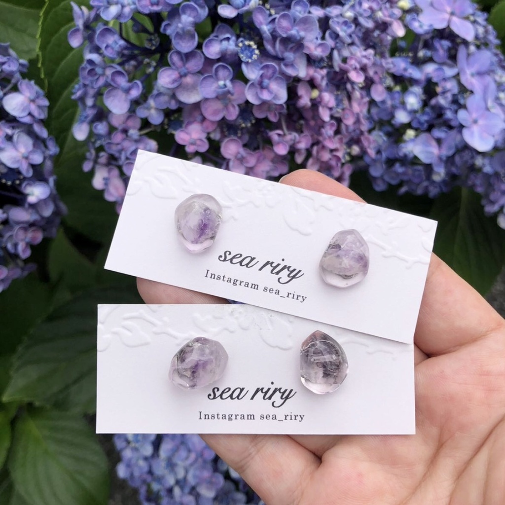 no.12 アメジストの1粒ピアス 天然石 アメジスト パープル 1粒 レジンピアス ハンドメイドピアス