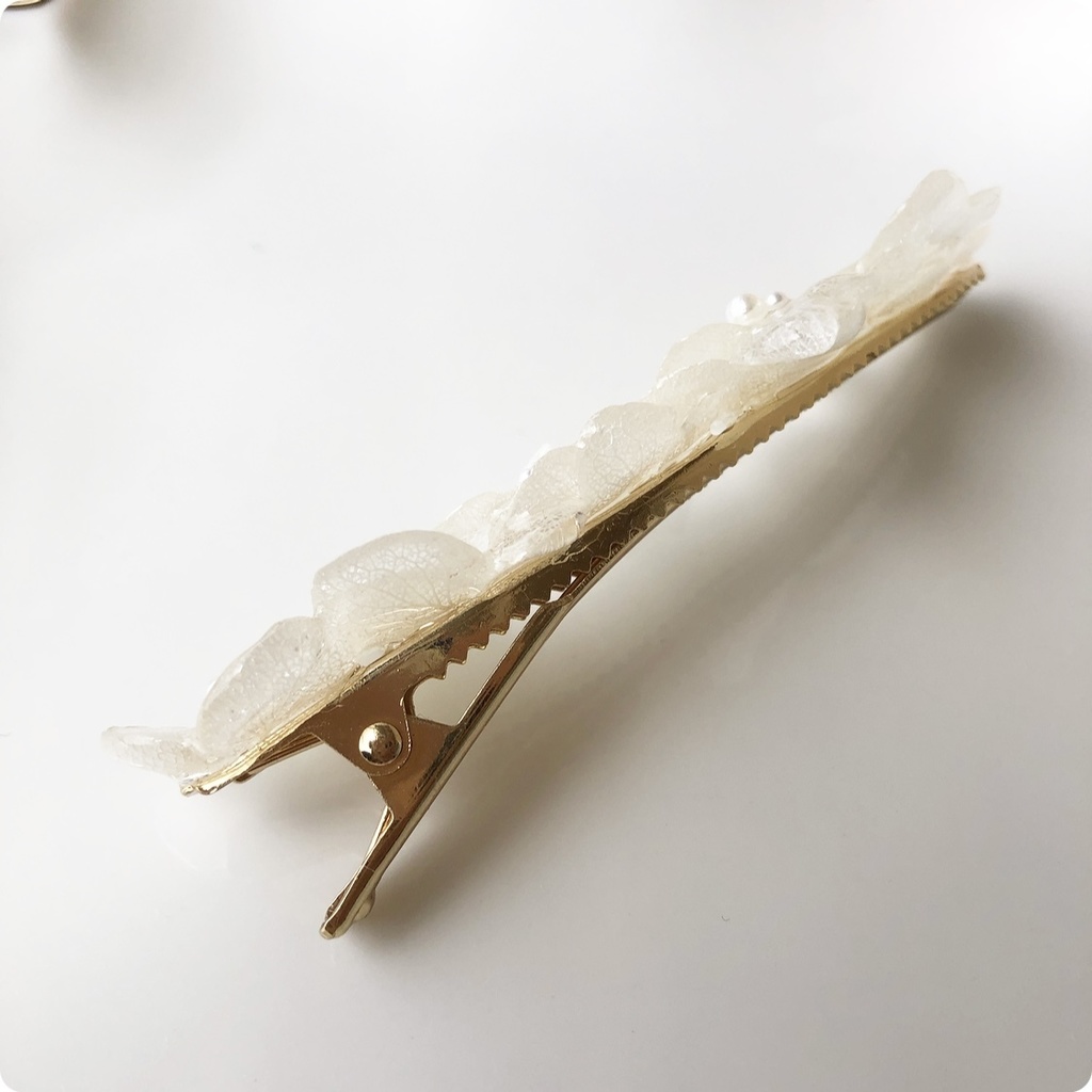 no.14 紫陽花のヘアクリップ あじさい ホワイトアナベル パール アナベル レジンクリップ ヘアアクセサリー ハンドメイドクリップ