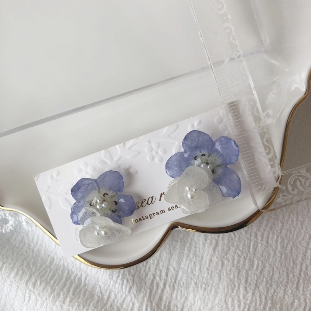 no.18 再販 ネモフィラと紫陽花のピアス ドライフラワー ブルー ホワイト パール ハンドメイドピアス