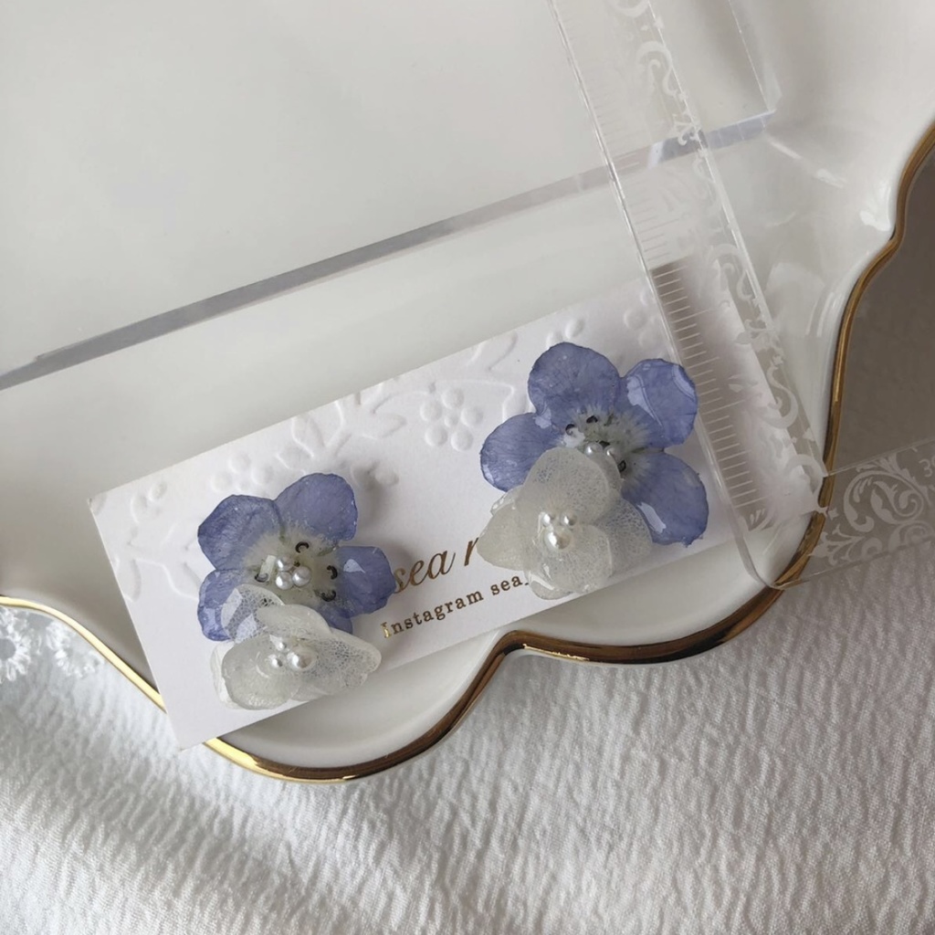 no.18 再販 ネモフィラと紫陽花のピアス ドライフラワー ブルー ホワイト パール ハンドメイドピアス