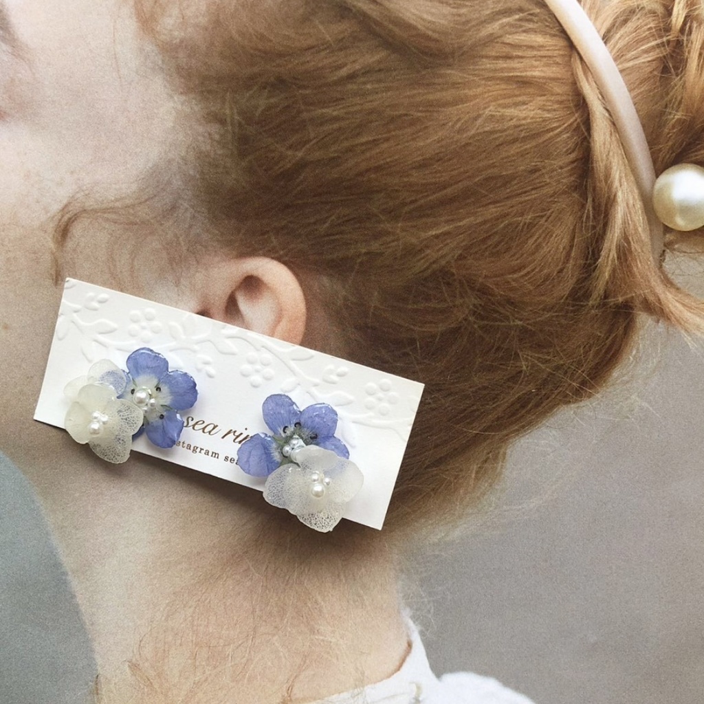 no.18 再販 ネモフィラと紫陽花のピアス ドライフラワー ブルー ホワイト パール ハンドメイドピアス