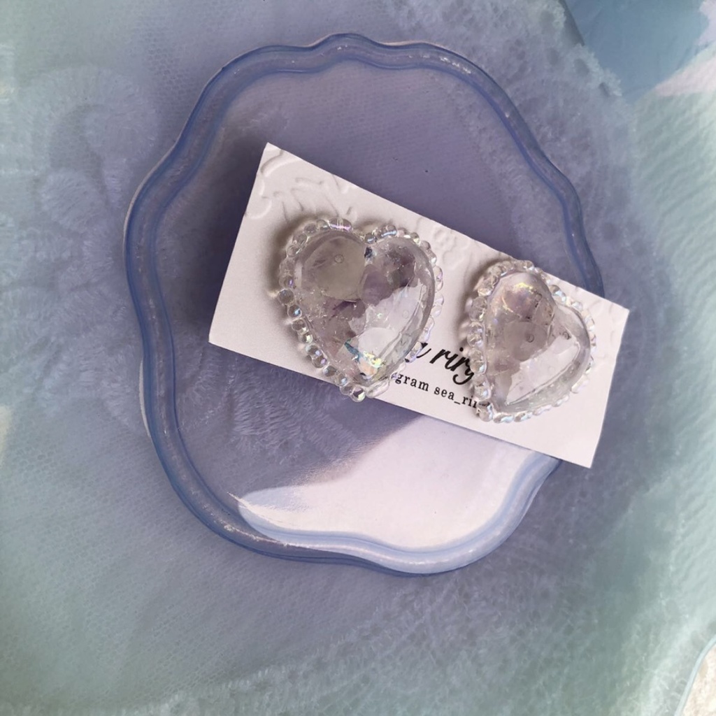 no.19 アメジストのハートピアス 天然石 クリア オーロラ クリスタル レジンピアス イヤリング ハンドメイド
