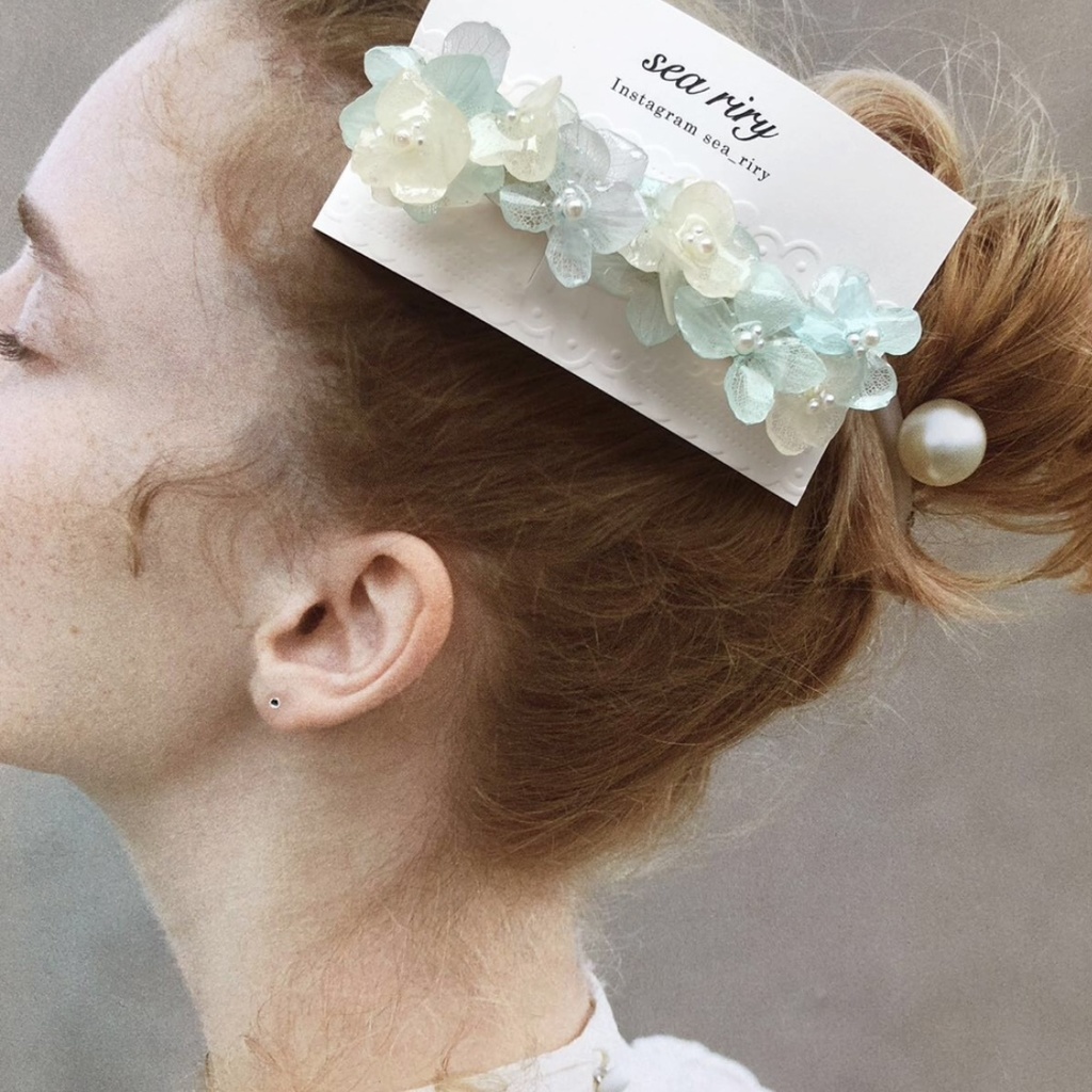 no.21 淡色ブルーホワイトの紫陽花バレッタ アジサイ 淡色 パール ヘアアクセサリー 髪留め レジンバレッタ ハンドメイド