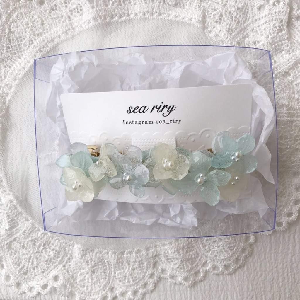 no.21 淡色ブルーホワイトの紫陽花バレッタ アジサイ 淡色 パール ヘアアクセサリー 髪留め レジンバレッタ ハンドメイド