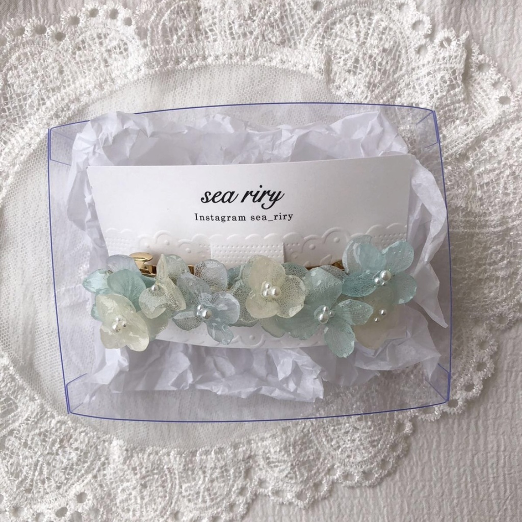 no.21 淡色ブルーホワイトの紫陽花バレッタ アジサイ 淡色 パール ヘアアクセサリー 髪留め レジンバレッタ ハンドメイド