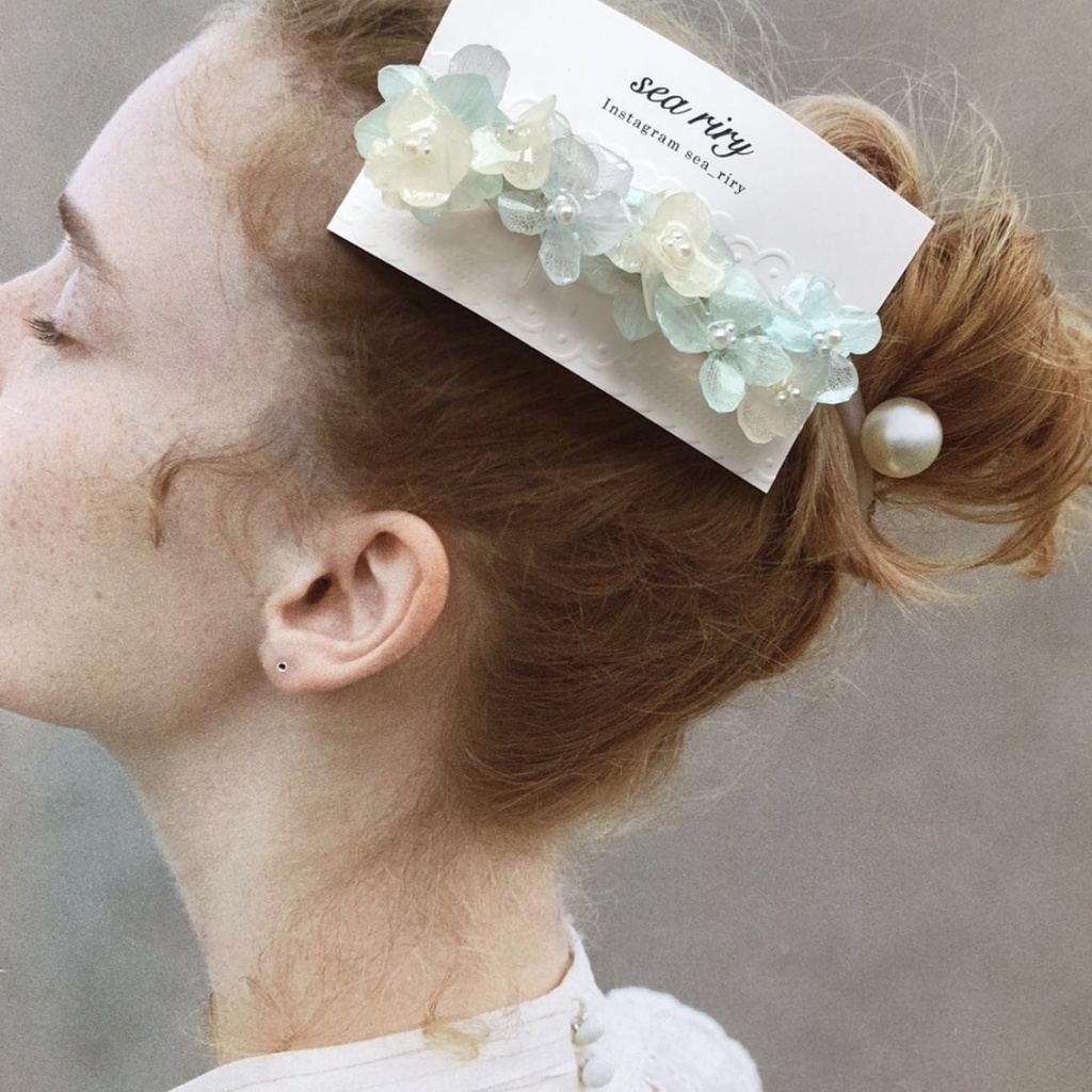 no.21 淡色ブルーホワイトの紫陽花バレッタ アジサイ 淡色 パール ヘアアクセサリー 髪留め レジンバレッタ ハンドメイド