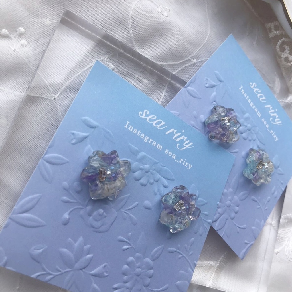 no.25 ドライフラワーの一粒フラワーピアス フラワー 氷 つやつや 涼 レジンピアス イヤリング