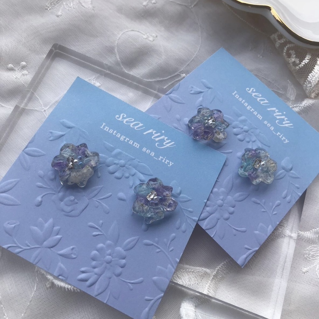 no.25 ドライフラワーの一粒フラワーピアス フラワー 氷 つやつや 涼 レジンピアス イヤリング