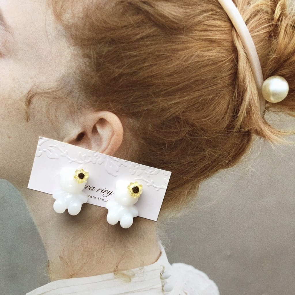 no.31 限定 sale ちいさな向日葵のおめかしくまさん ひまわり teddybear くま スターフラワー レジンアクセサリー ハンドメイド
