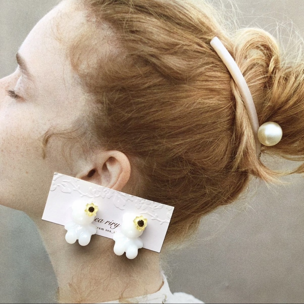 no.31 限定 sale ちいさな向日葵のおめかしくまさん ひまわり teddybear くま スターフラワー レジンアクセサリー ハンドメイド