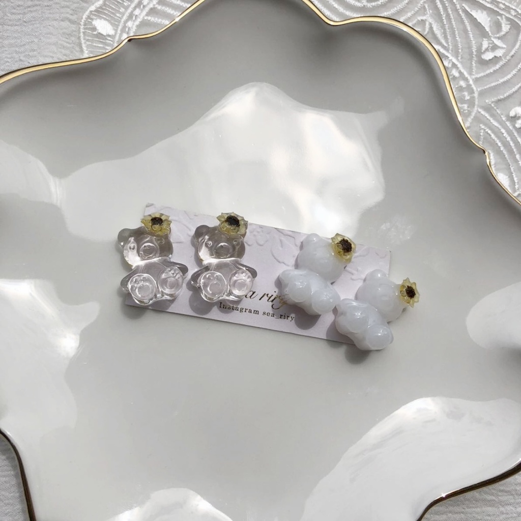 no.31 限定 sale ちいさな向日葵のおめかしくまさん ひまわり teddybear くま スターフラワー レジンアクセサリー ハンドメイド