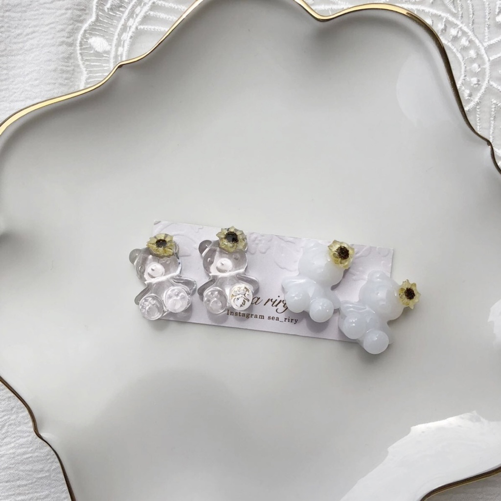 no.31 限定 sale ちいさな向日葵のおめかしくまさん ひまわり teddybear くま スターフラワー レジンアクセサリー ハンドメイド