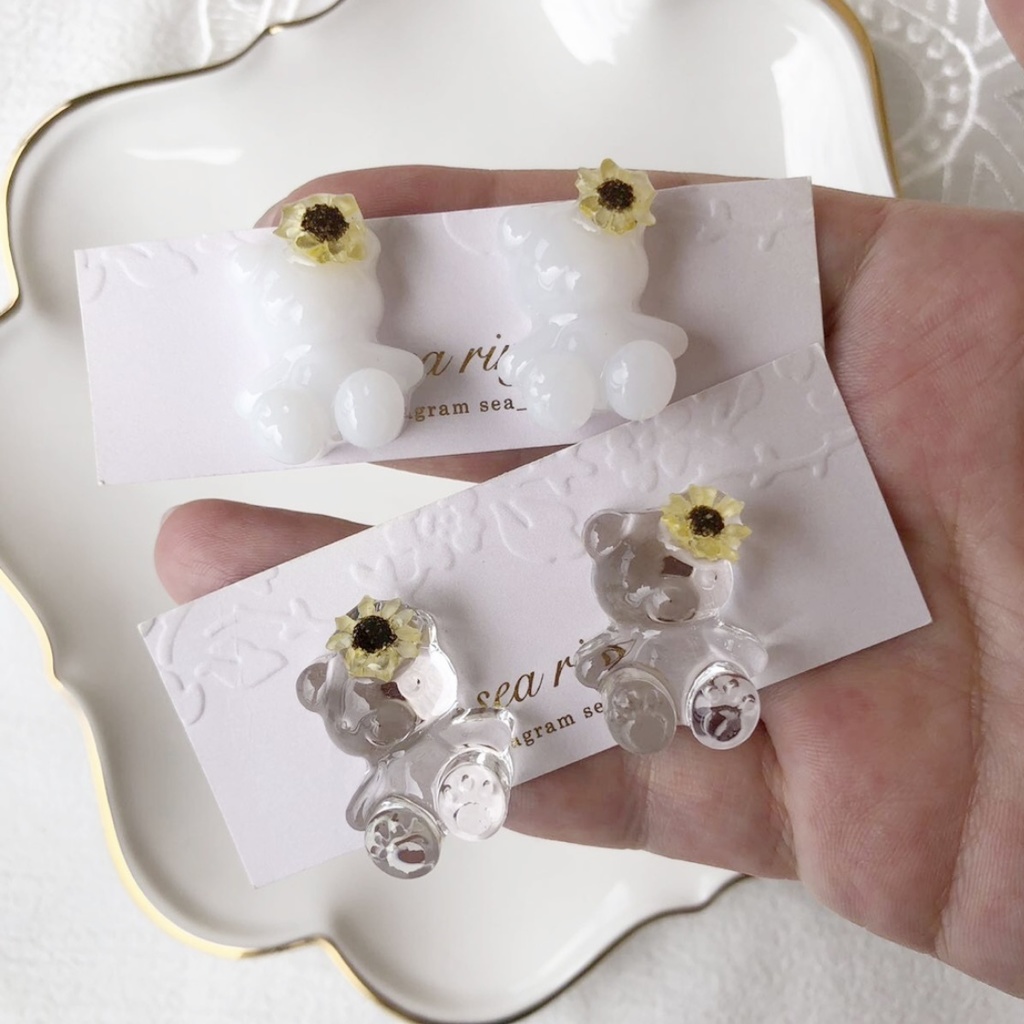 no.31 限定 sale ちいさな向日葵のおめかしくまさん ひまわり teddybear くま スターフラワー レジンアクセサリー ハンドメイド