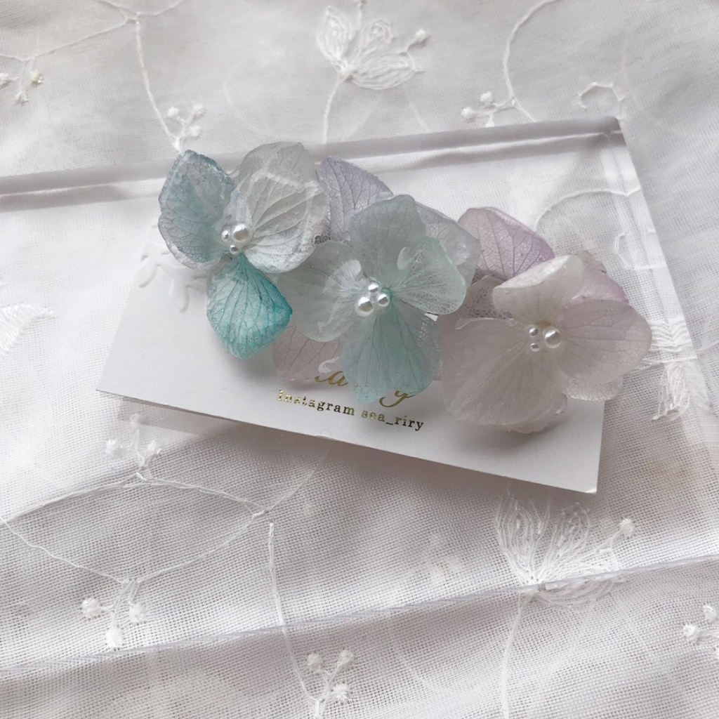 no.35 淡色紫陽花のヘアバレッタ アジサイ 淡色 パール ヘアバレッタ ヘアアクセサリー レジンバレッタ ハンドメイド