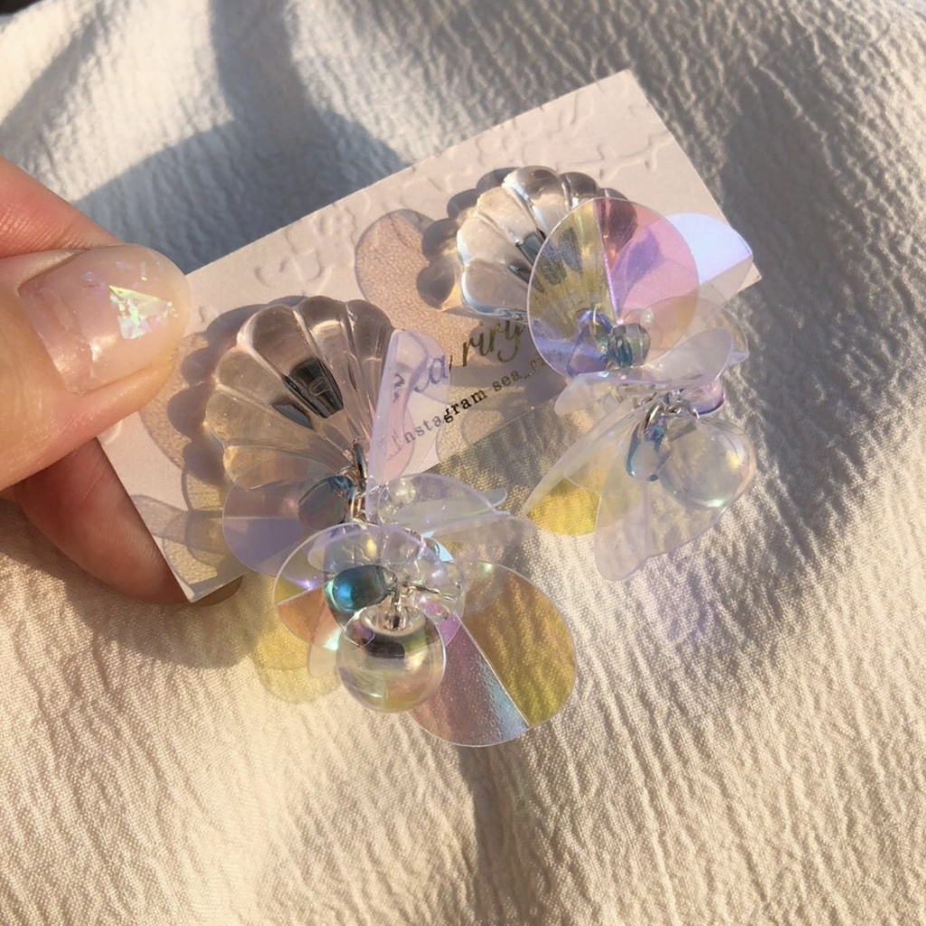 no.37 人魚姫のゆらゆらピアス シェル クリア オーロラ レジンピアス スパンコール ハンドメイド