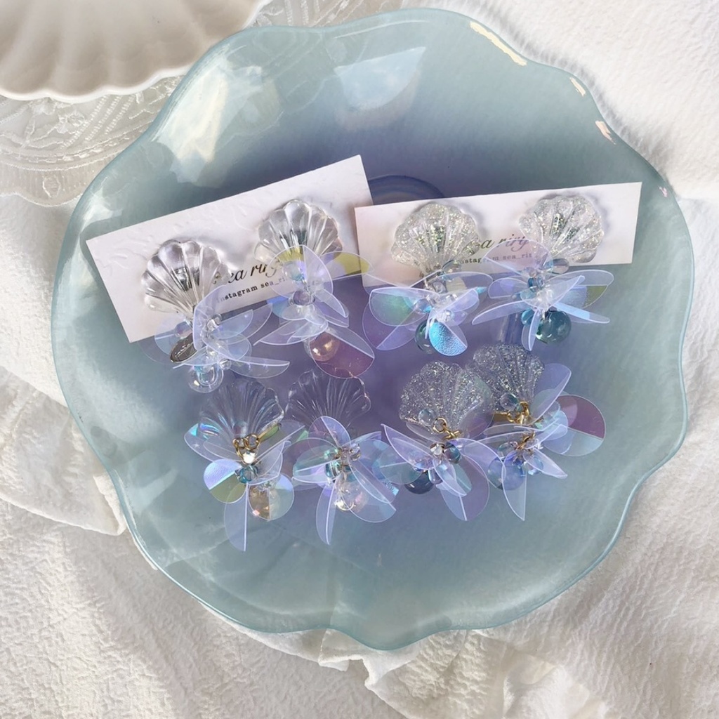 no.37 人魚姫のゆらゆらピアス シェル クリア オーロラ レジンピアス スパンコール ハンドメイド
