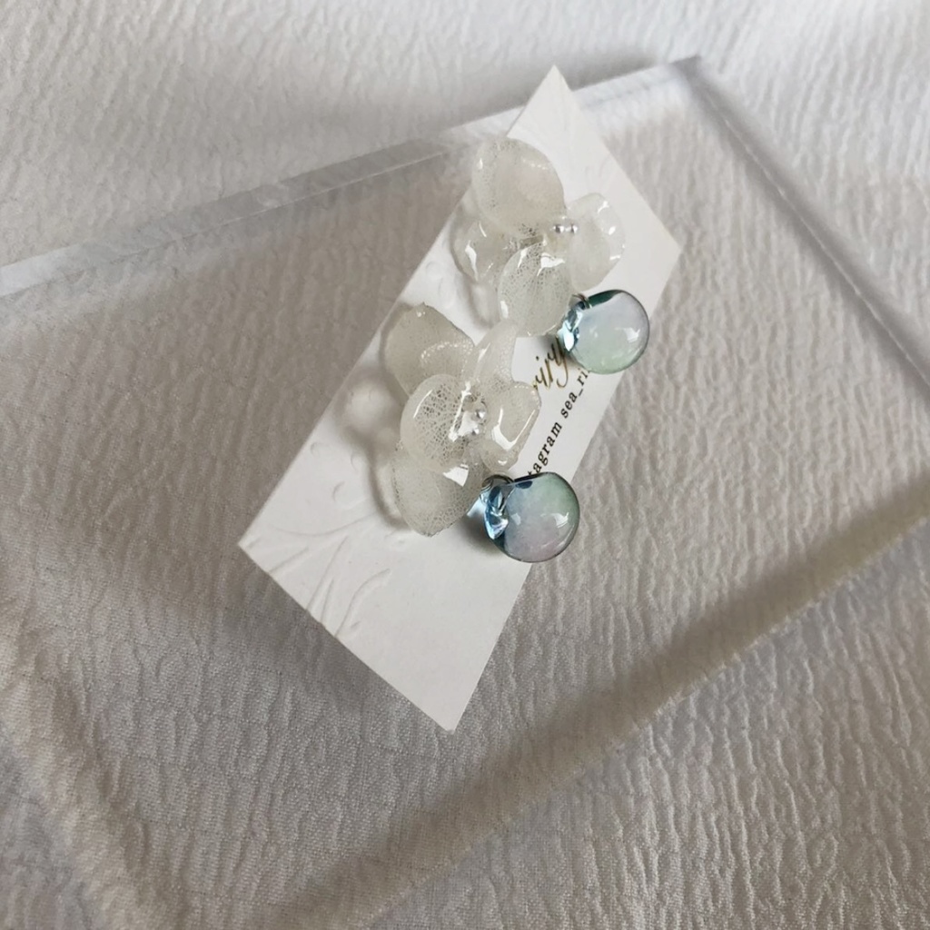 no.41 sale 紫陽花のゆらゆらピアス アンジュールカラー スズマル ニュイ アジサイ レジンピアス ハンドメイド