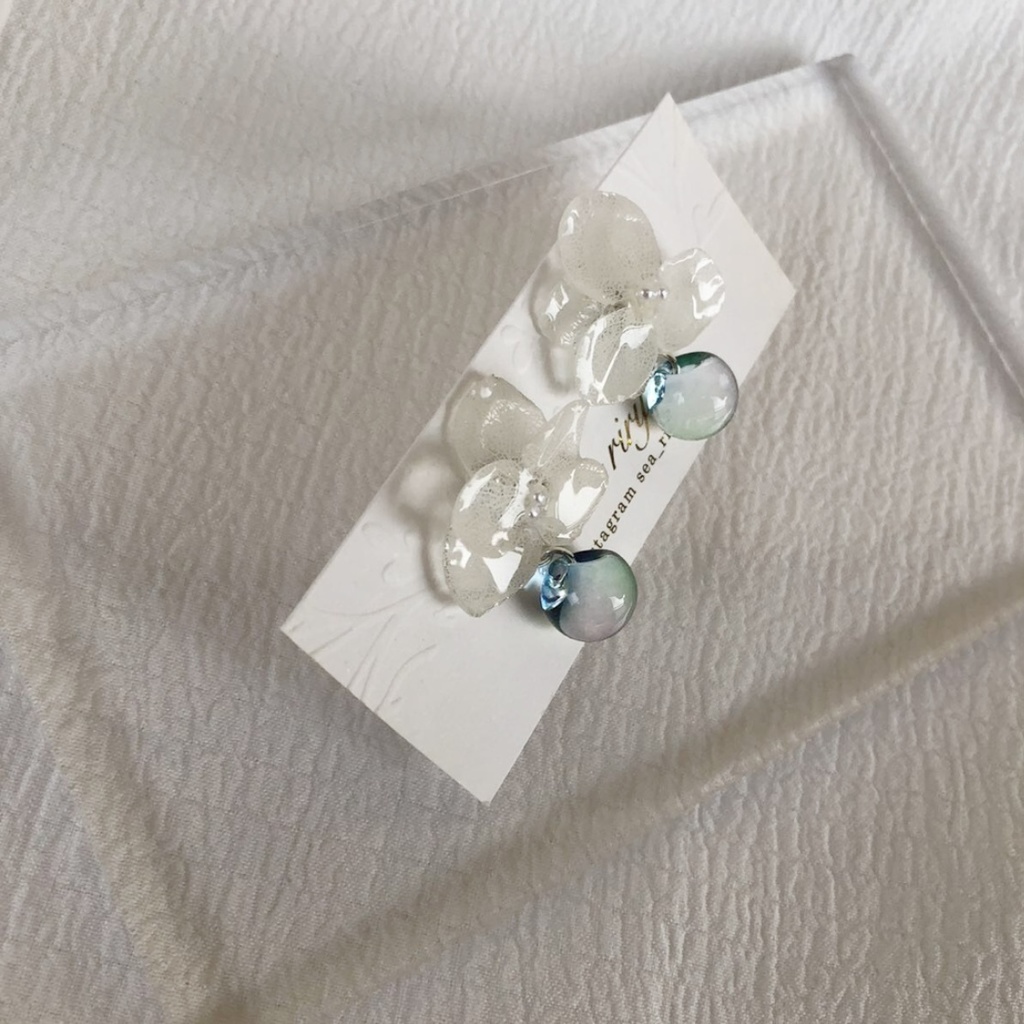 no.41 sale 紫陽花のゆらゆらピアス アンジュールカラー スズマル ニュイ アジサイ レジンピアス ハンドメイド