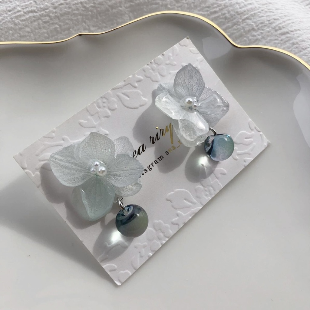no.45 sale シャーベットカラーの紫陽花ピアス アンジュールカラー ニュイ スズマルビーズ レジンピアス ハンドメイドピアス