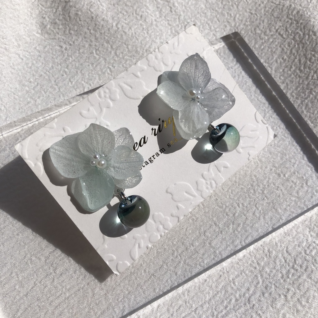 no.45 sale シャーベットカラーの紫陽花ピアス アンジュールカラー ニュイ スズマルビーズ レジンピアス ハンドメイドピアス
