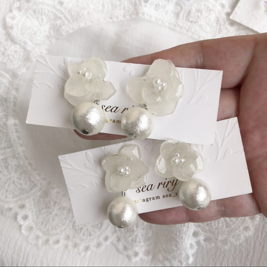 no.46 sale 紫陽花とコットンパールのゆらゆらピアス アジサイ パール レジンピアス ハンドメイドピアス