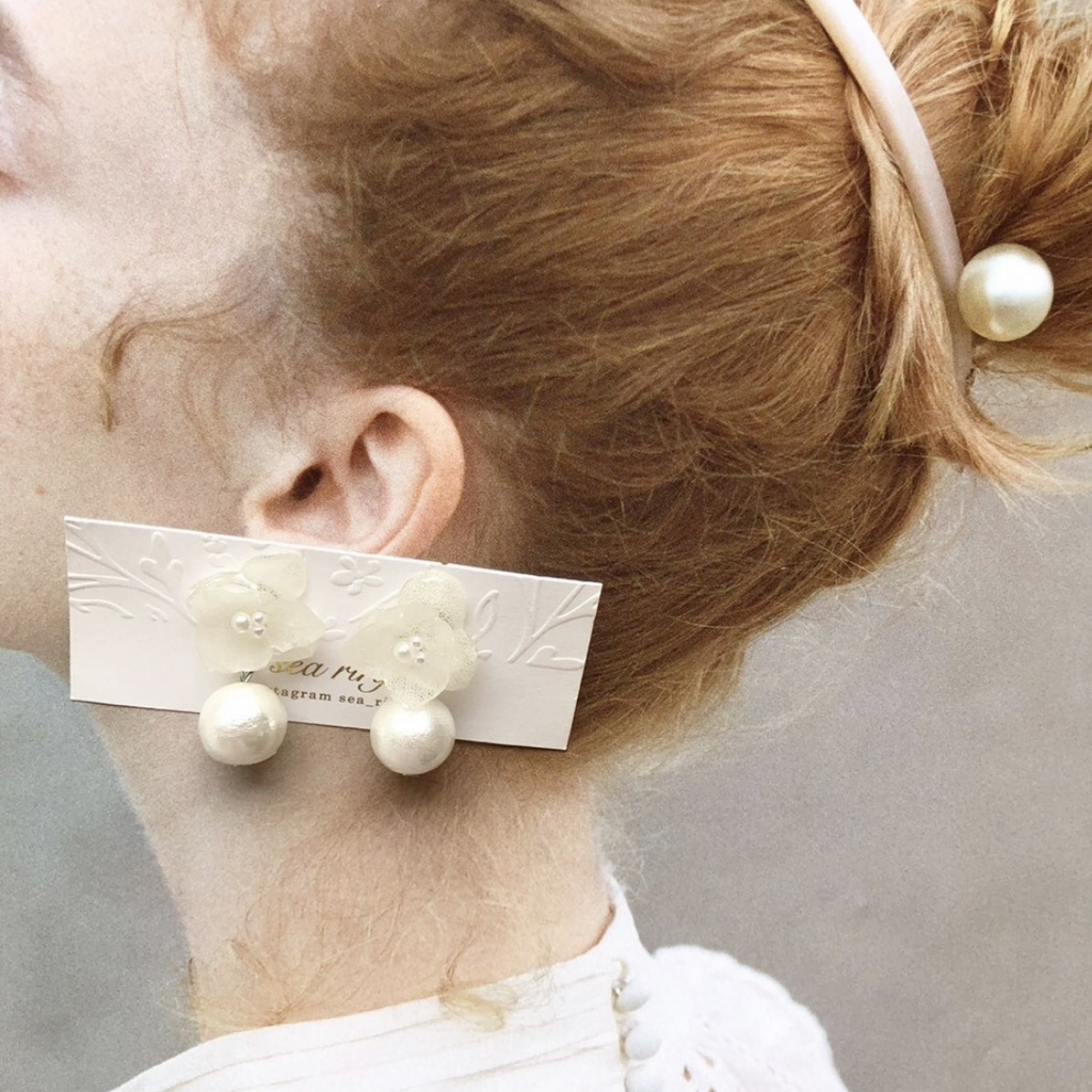 no.46 sale 紫陽花とコットンパールのゆらゆらピアス アジサイ パール レジンピアス ハンドメイドピアス