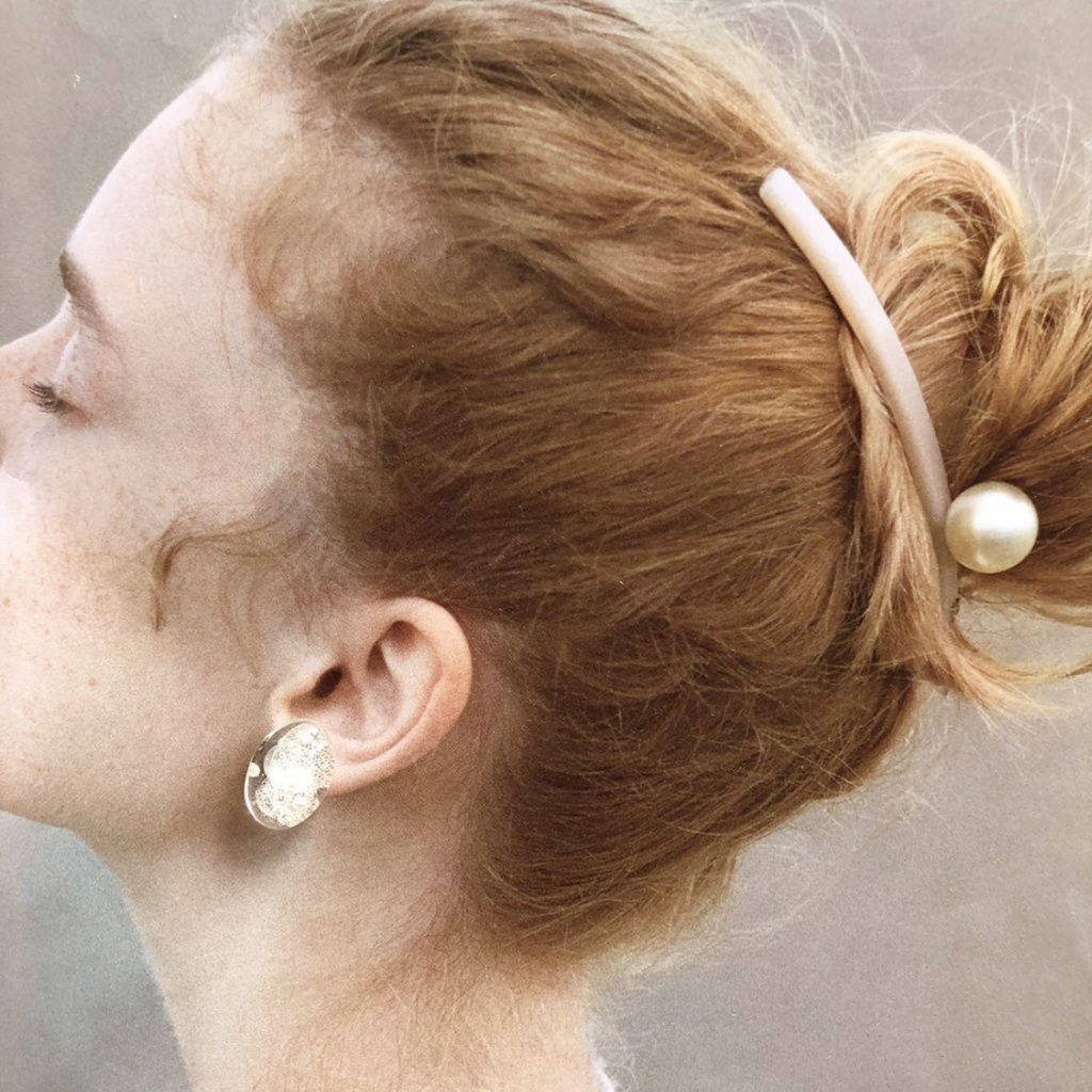 no.51 ドライフラワーの一粒オーバルピアス ネモフィラ 紫陽花 オーバル レジン ピアス イヤリング ハンドメイド