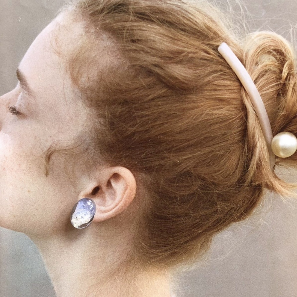 no.51 ドライフラワーの一粒オーバルピアス ネモフィラ 紫陽花 オーバル レジン ピアス イヤリング ハンドメイド