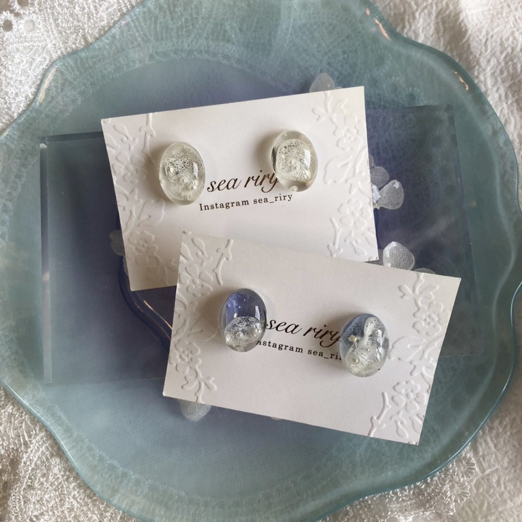 no.51 ドライフラワーの一粒オーバルピアス ネモフィラ 紫陽花 オーバル レジン ピアス イヤリング ハンドメイド