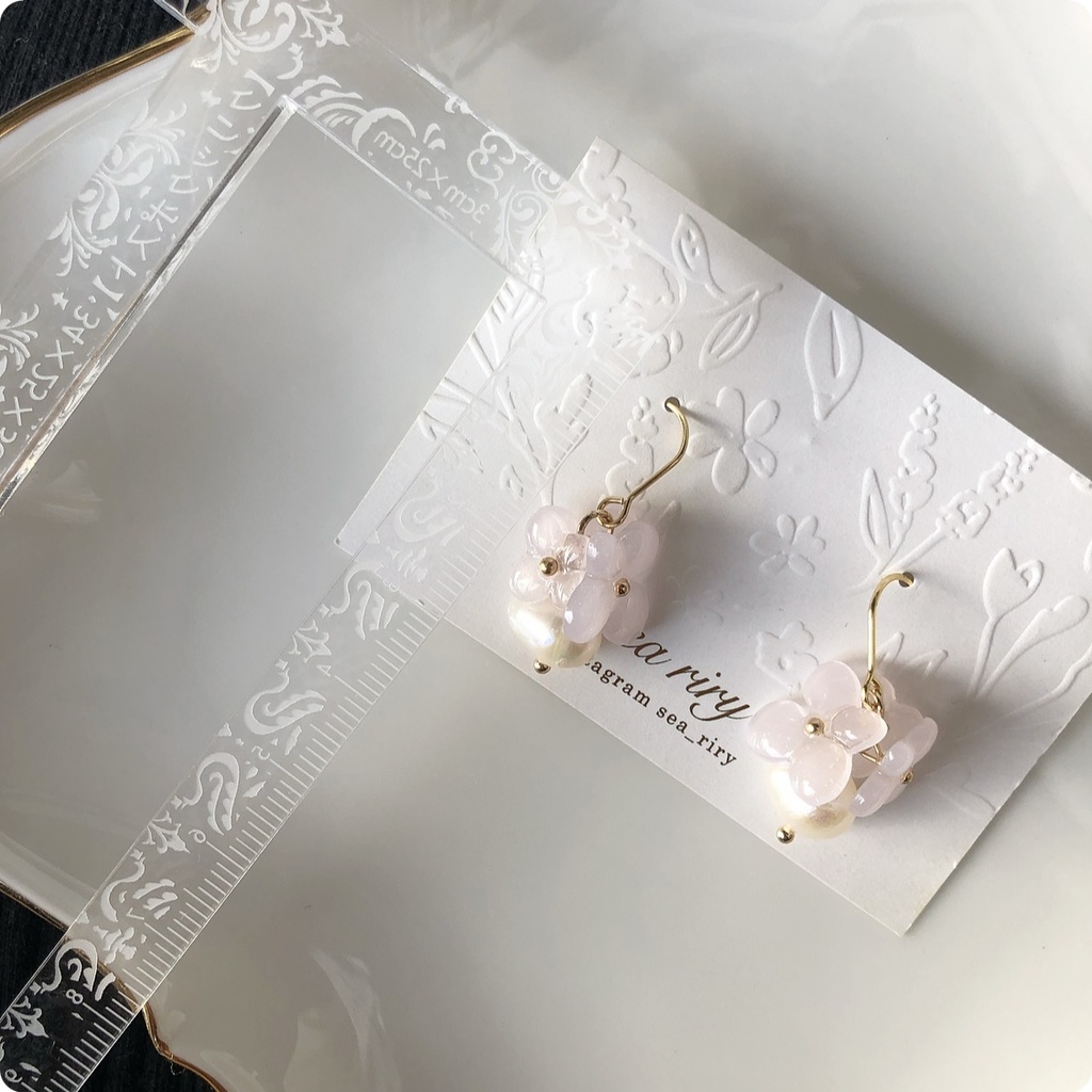 no.56 紫陽花と淡水パールのゆらゆらピアス アジサイ パール レジン ピアス イヤリング