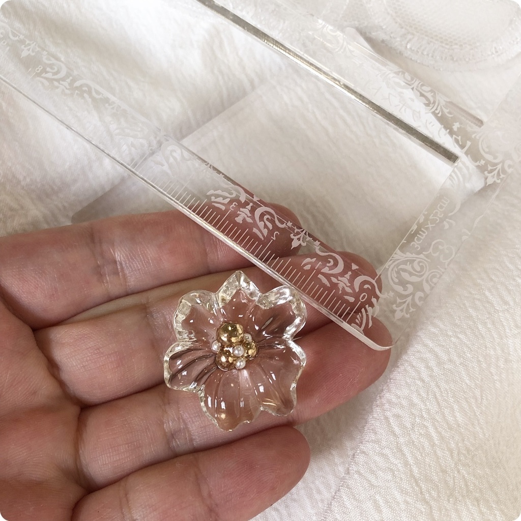 no.57 つやつやクリアのフラワーピアス 氷 クリアピアス フラワー レジン ピアス イヤリング ハンドメイド