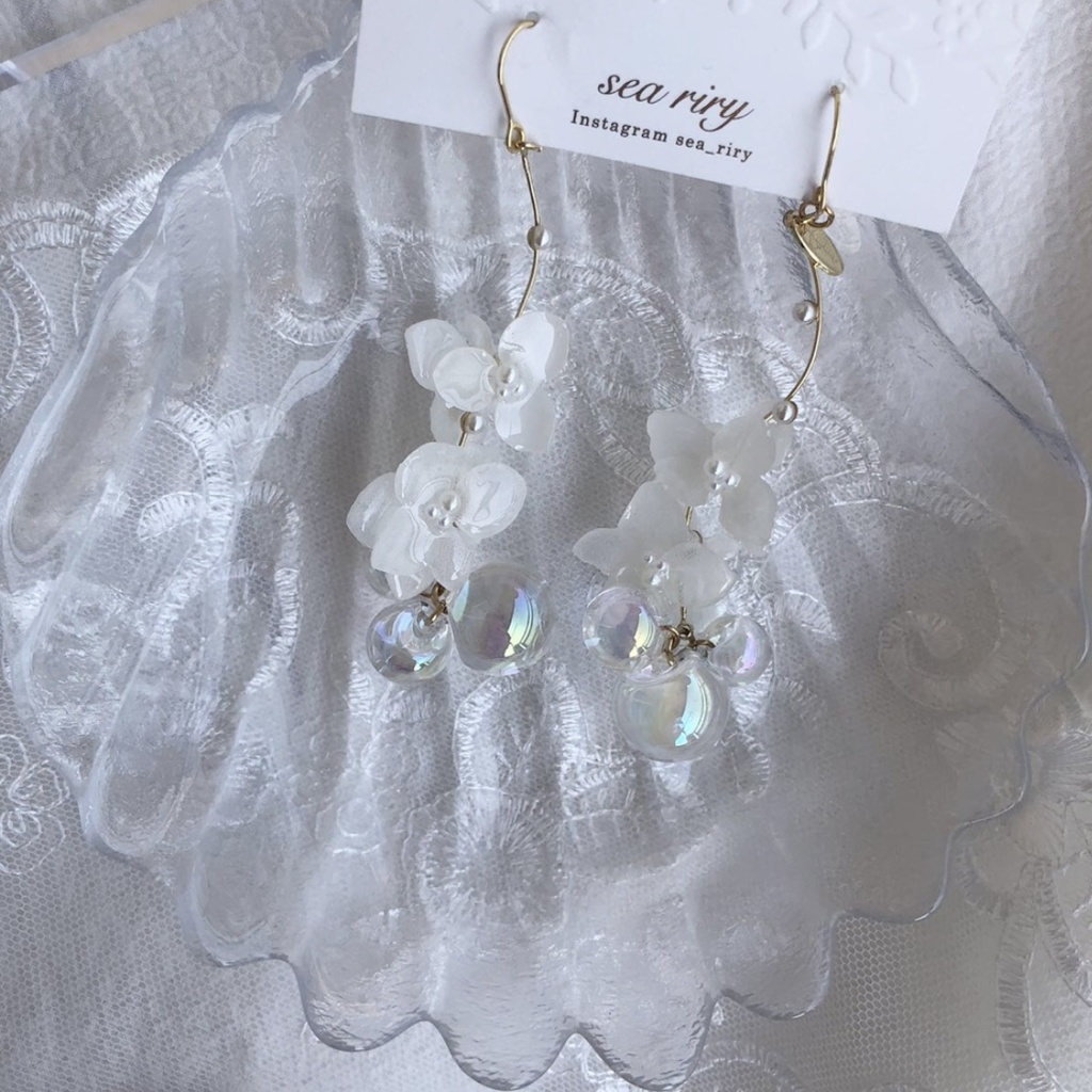 no.58 紫陽花としゃぼん玉のゆらゆらピアス あじさい パール クリア オーロラ レジン ピアス イヤリング