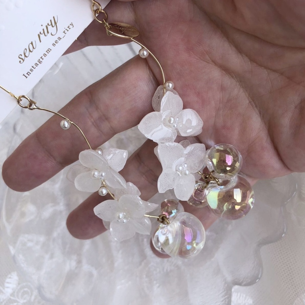 no.58 紫陽花としゃぼん玉のゆらゆらピアス あじさい パール クリア オーロラ レジン ピアス イヤリング