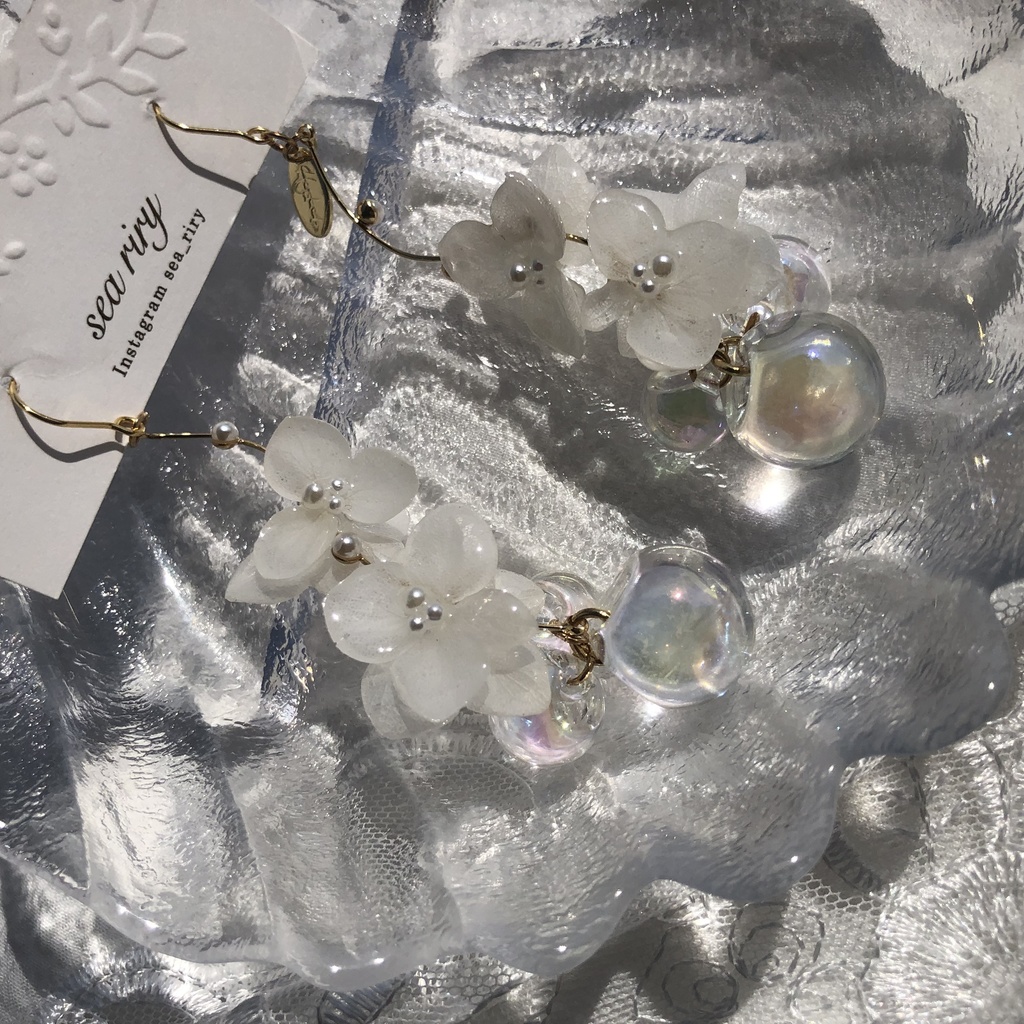 no.58 紫陽花としゃぼん玉のゆらゆらピアス あじさい パール クリア オーロラ レジン ピアス イヤリング