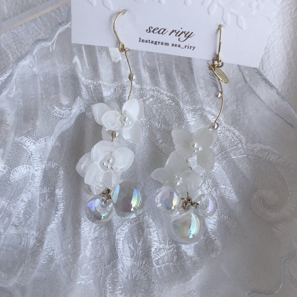 no.58 紫陽花としゃぼん玉のゆらゆらピアス あじさい パール クリア オーロラ レジン ピアス イヤリング