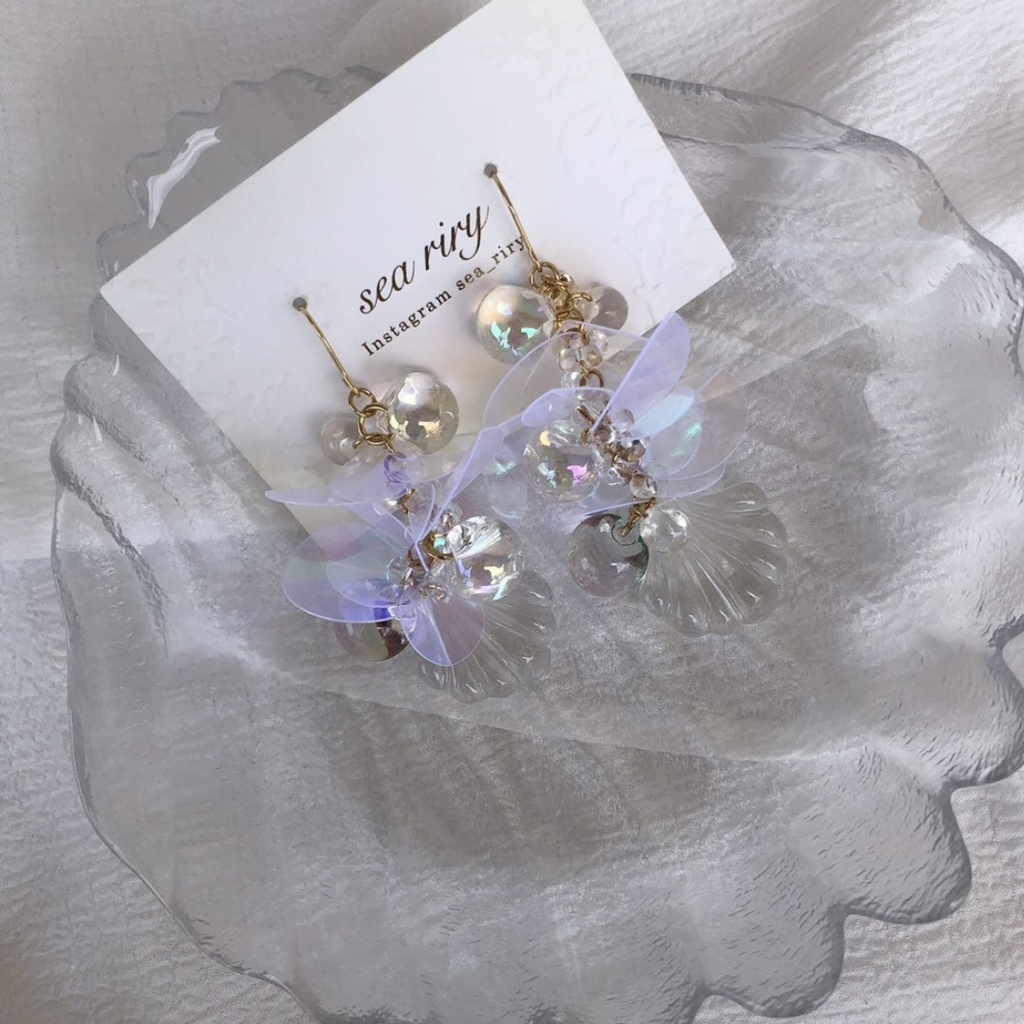no.62 人魚姫のしゃぼん玉ピアス マーメイド クリア オーロラ ジュルネ スパンコール レジンピアス イヤリング ハンドメイド