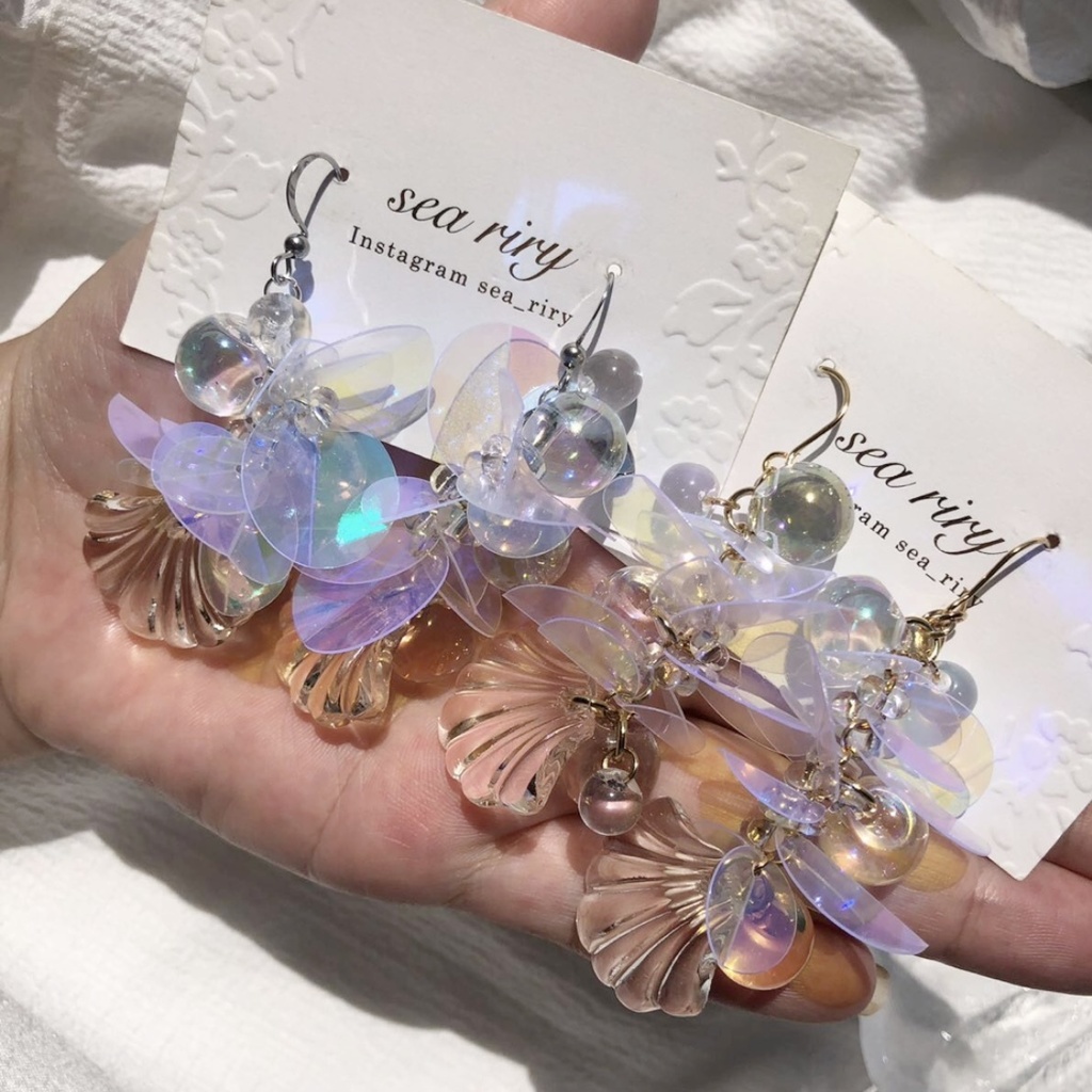 no.62 人魚姫のしゃぼん玉ピアス マーメイド クリア オーロラ ジュルネ スパンコール レジンピアス イヤリング ハンドメイド