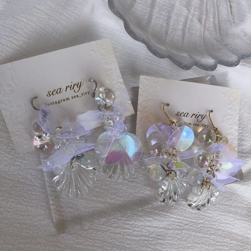 no.62 人魚姫のしゃぼん玉ピアス マーメイド クリア オーロラ ジュルネ スパンコール レジンピアス イヤリング ハンドメイド