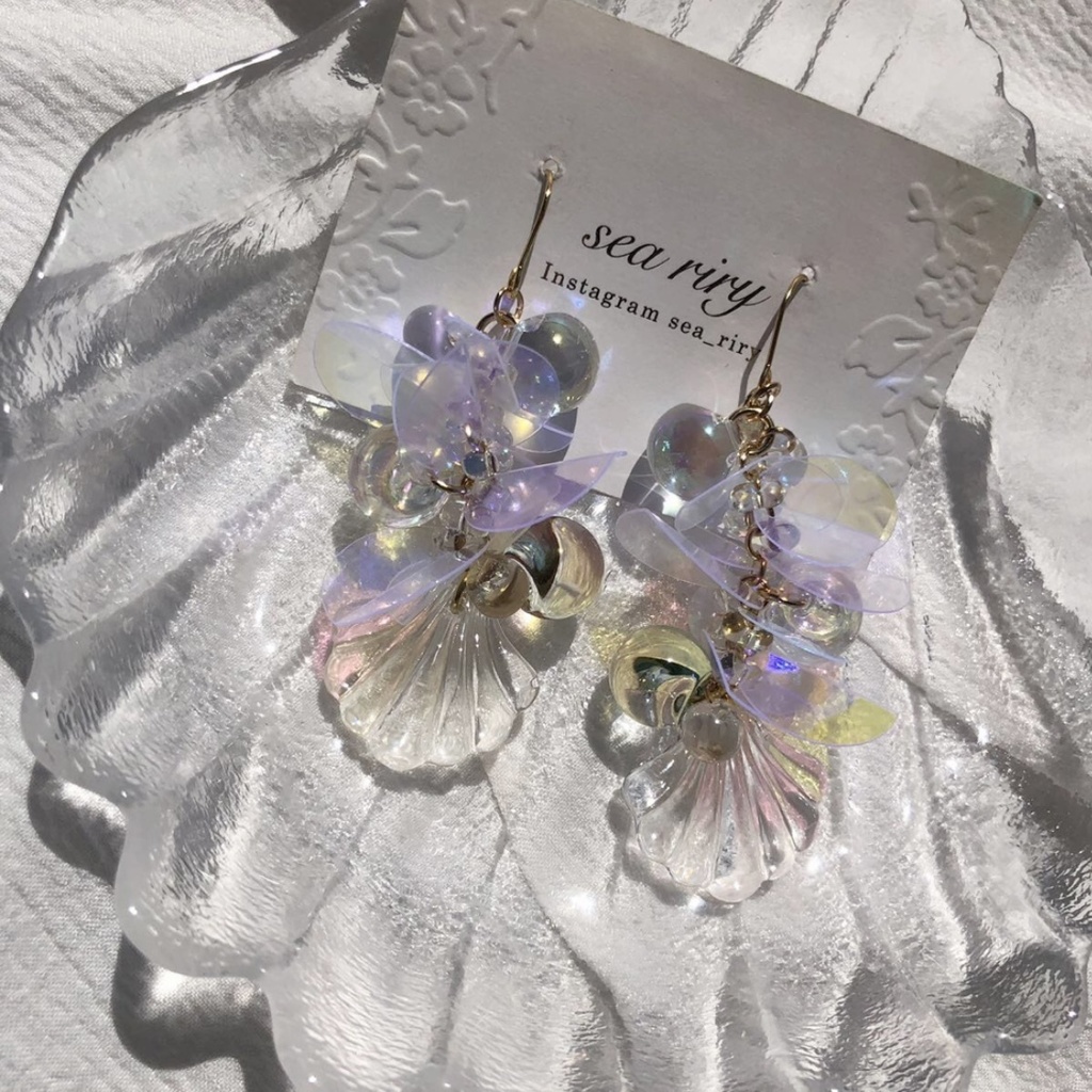 no.62 人魚姫のしゃぼん玉ピアス マーメイド クリア オーロラ ジュルネ スパンコール レジンピアス イヤリング ハンドメイド