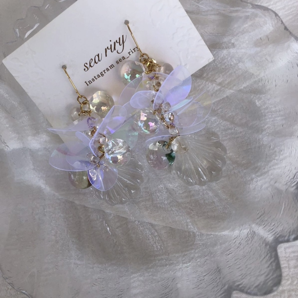 no.62 人魚姫のしゃぼん玉ピアス マーメイド クリア オーロラ ジュルネ スパンコール レジンピアス イヤリング ハンドメイド