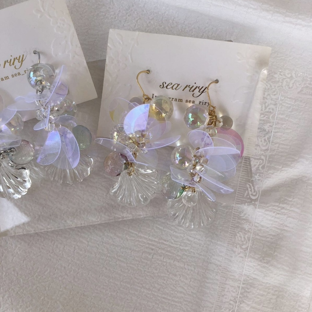 no.62 人魚姫のしゃぼん玉ピアス マーメイド クリア オーロラ ジュルネ スパンコール レジンピアス イヤリング ハンドメイド