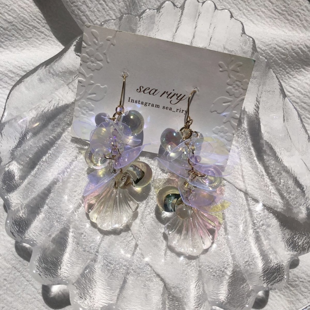 no.62 人魚姫のしゃぼん玉ピアス マーメイド クリア オーロラ ジュルネ スパンコール レジンピアス イヤリング ハンドメイド