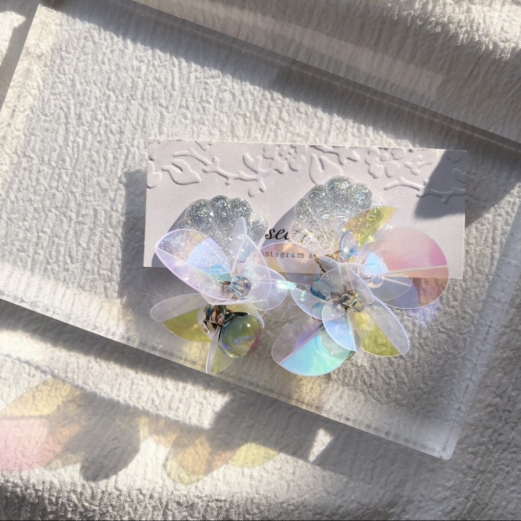 no.65 人魚姫のゆらゆらピアス マーメイド シェル クリア オーロラ ニュイ レジンピアス ハンドメイド