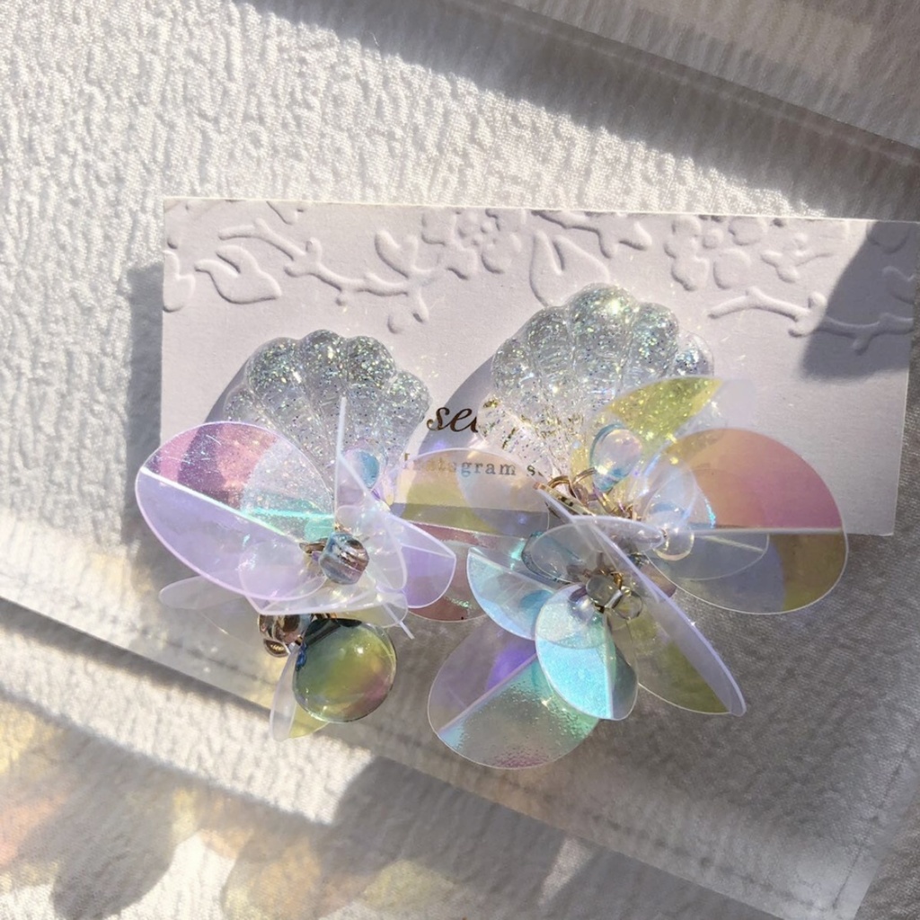 no.65 人魚姫のゆらゆらピアス マーメイド シェル クリア オーロラ ニュイ レジンピアス ハンドメイド