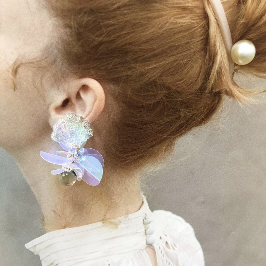 no.65 人魚姫のゆらゆらピアス マーメイド シェル クリア オーロラ ニュイ レジンピアス ハンドメイド