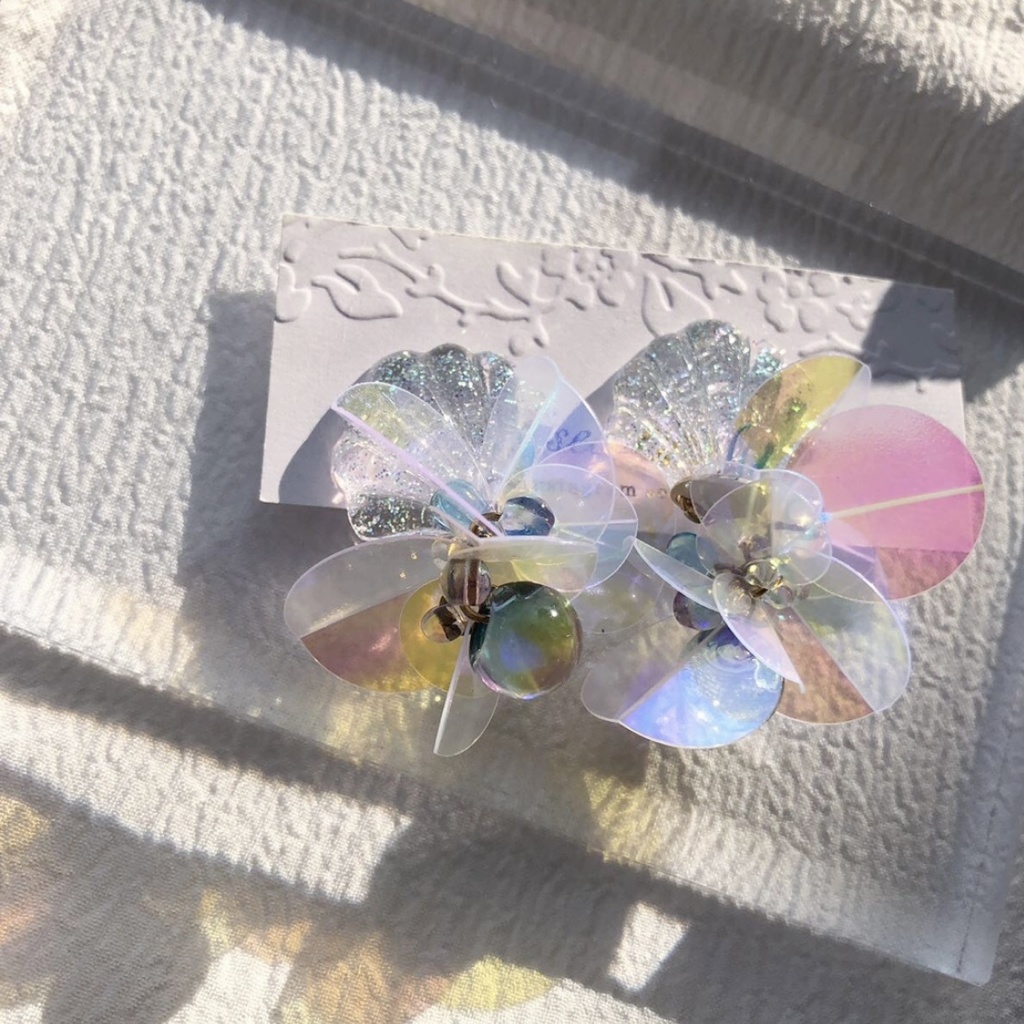 no.65 人魚姫のゆらゆらピアス マーメイド シェル クリア オーロラ ニュイ レジンピアス ハンドメイド