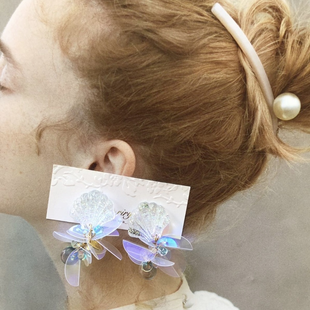 no.65 人魚姫のゆらゆらピアス マーメイド シェル クリア オーロラ ニュイ レジンピアス ハンドメイド